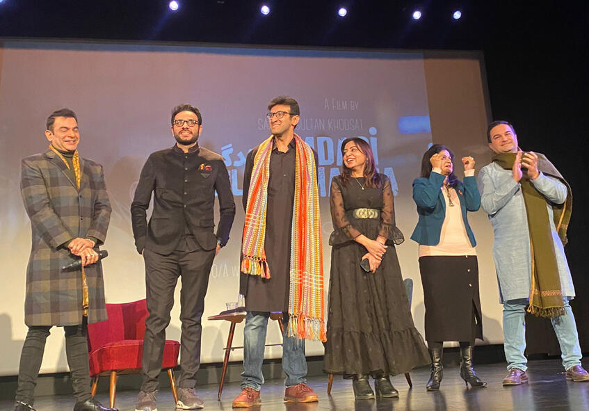 Event organizer and art production image 2